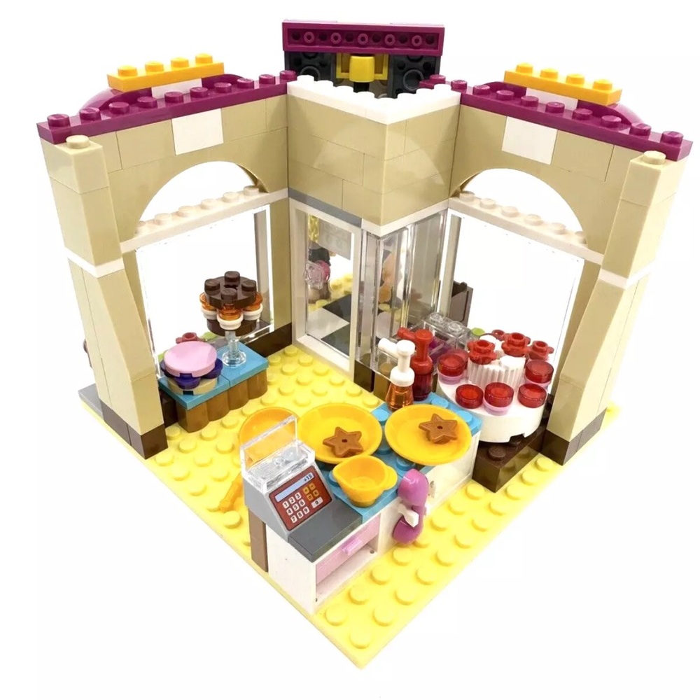 Lego Friends Downtown Bakery 41006 Pre-owned Complete with Instruction Manual - Picture 4 of 6